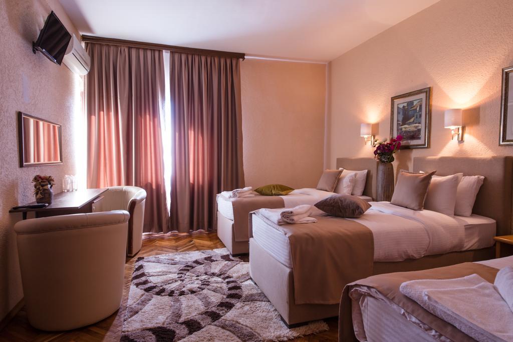 Hotel Ideal Podgorica Exterior foto