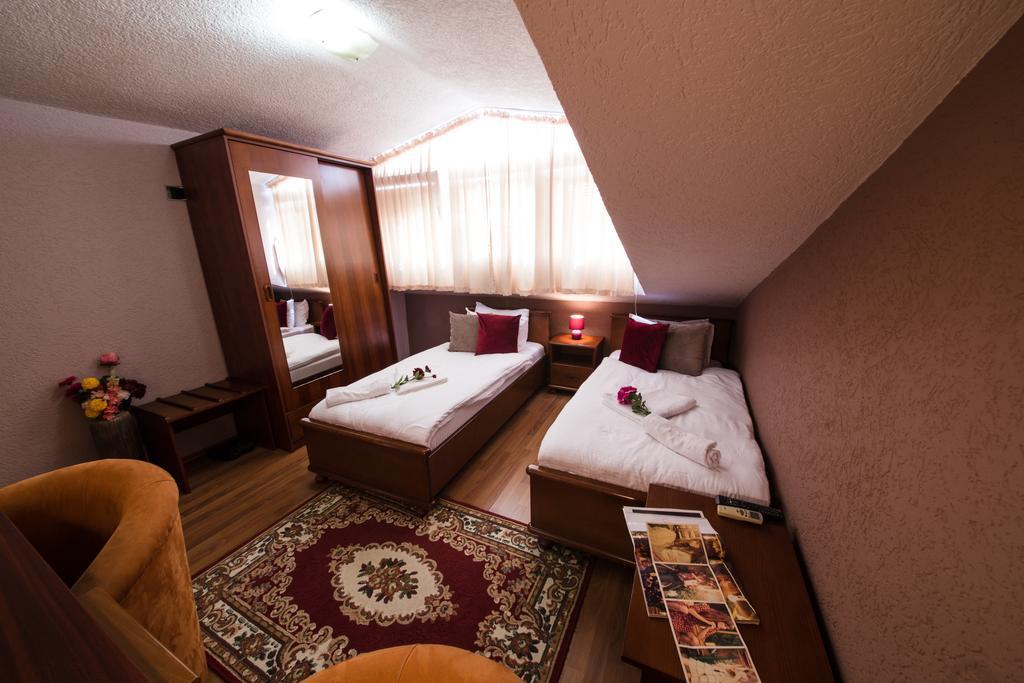 Hotel Ideal Podgorica Exterior foto